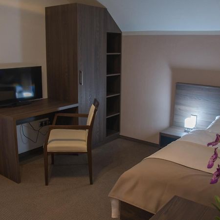 Restaurace a Penzion U Klásků Olmütz Zimmer foto