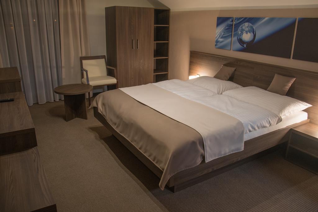 Restaurace a Penzion U Klásků Olmütz Zimmer foto